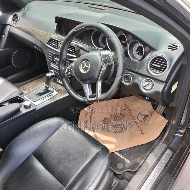 Mercedes-Benz C180 2012 Black