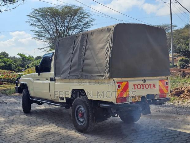 Toyota Land Cruiser 2014 Brown