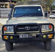 Toyota Land Cruiser 2014 Brown for sale