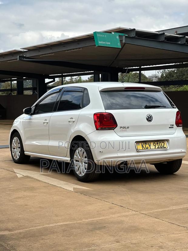 Volkswagen Golf 2013 White