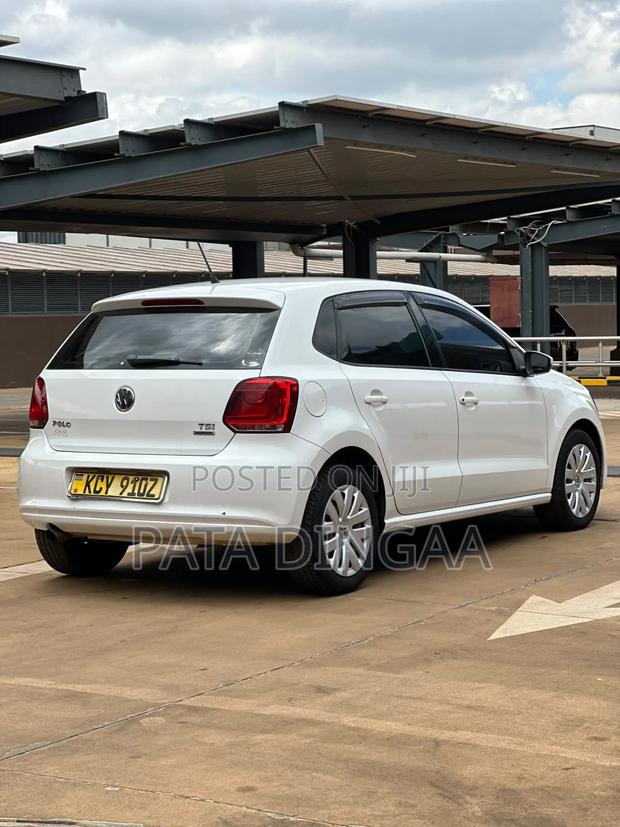 Volkswagen Golf 2013 White