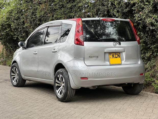 Nissan Note 2011 Silver