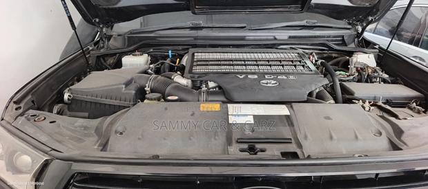Toyota Land Cruiser 2018 Gray
