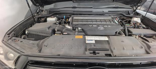 Toyota Land Cruiser 2018 Gray