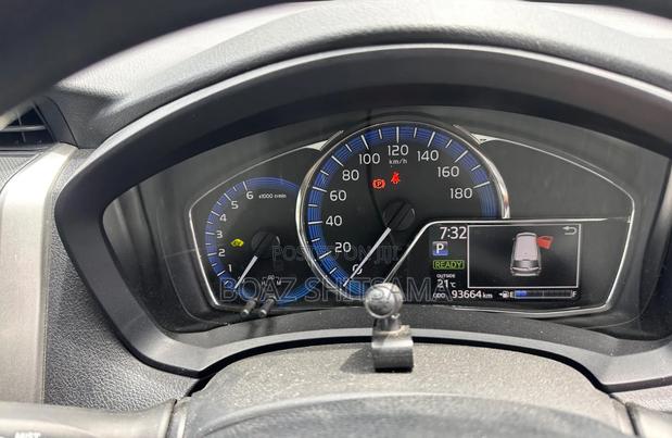 Toyota Corolla Fielder 2019 White
