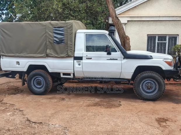 Toyota Land Cruiser 79 Series 2011 White