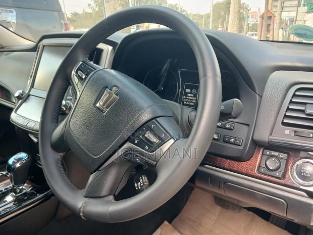 Toyota Crown 2015 White