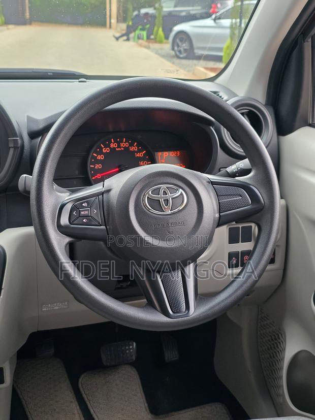 Toyota Passo 1.0 AWD 2018 Red