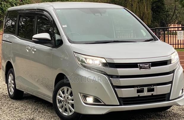 Toyota Noah 2020 Silver