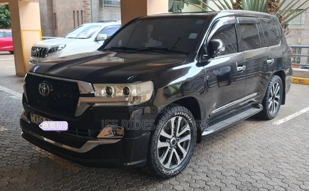 Toyota Land Cruiser 2011 Black