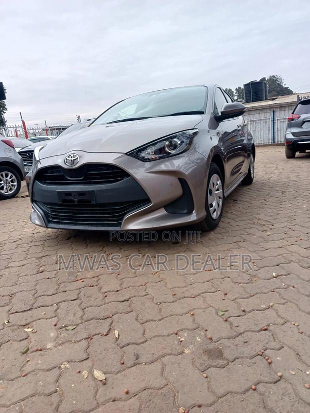Toyota Yaris 2020 Brown