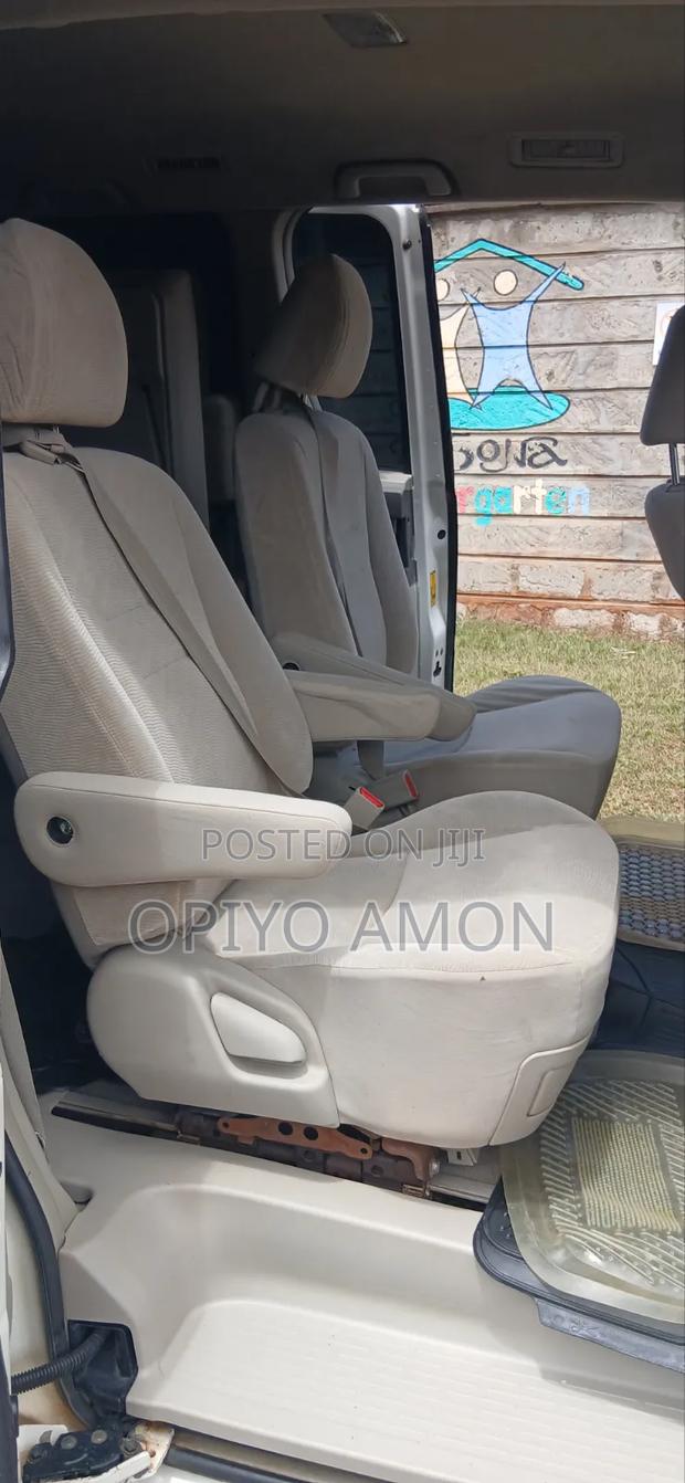 Toyota Noah 2012 White