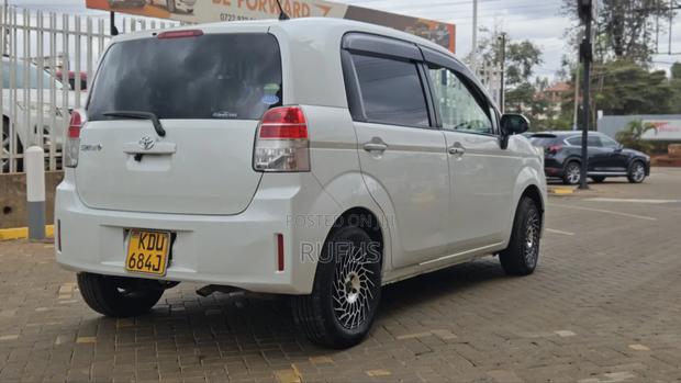 Toyota Spade 1.5 2019 Pearl