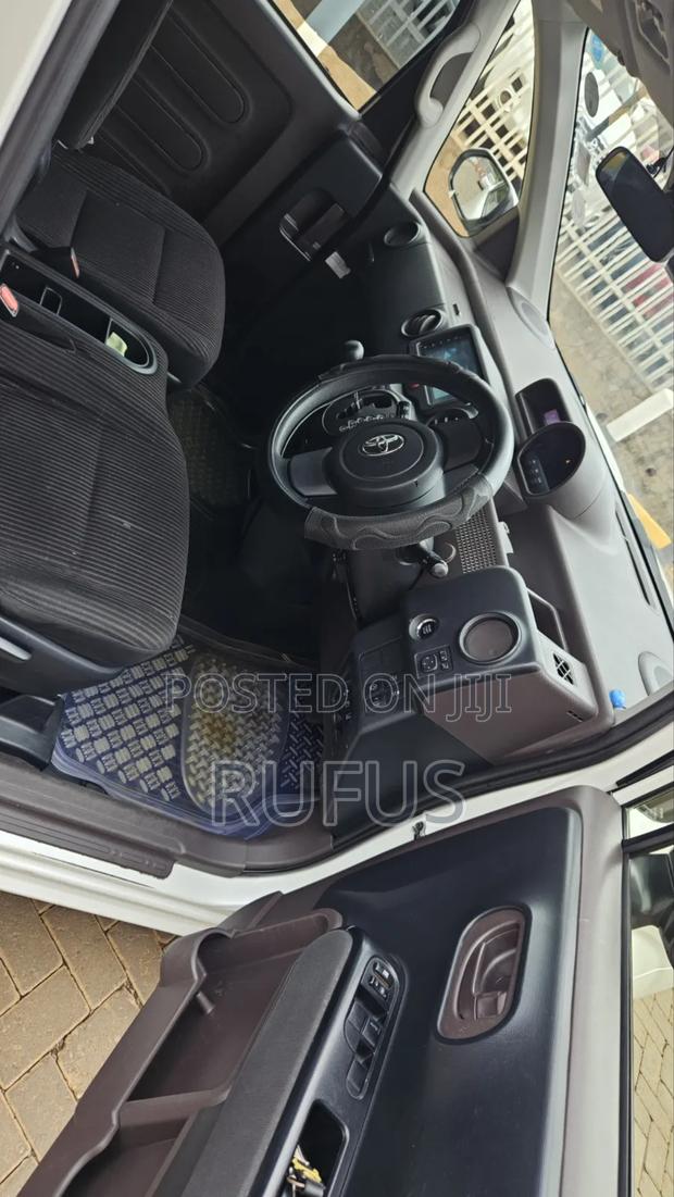 Toyota Spade 1.5 2019 Pearl