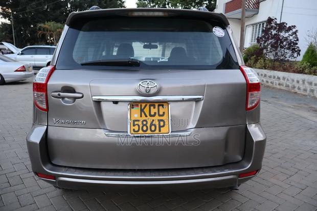 Toyota Vanguard 2008 Beige