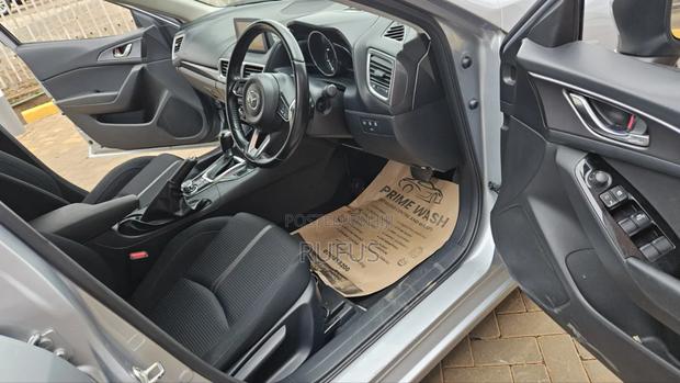 Mazda Axela 2018 Silver