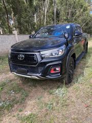 Toyota Hilux SR 4x4 2019 Black for sale