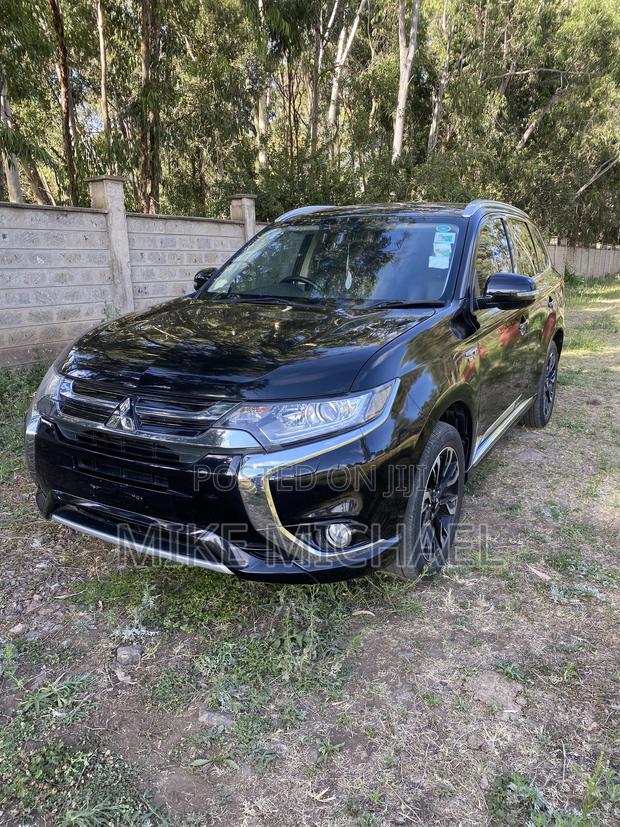 Mitsubishi Outlander 2.0 PHEV AWD 2016 Black