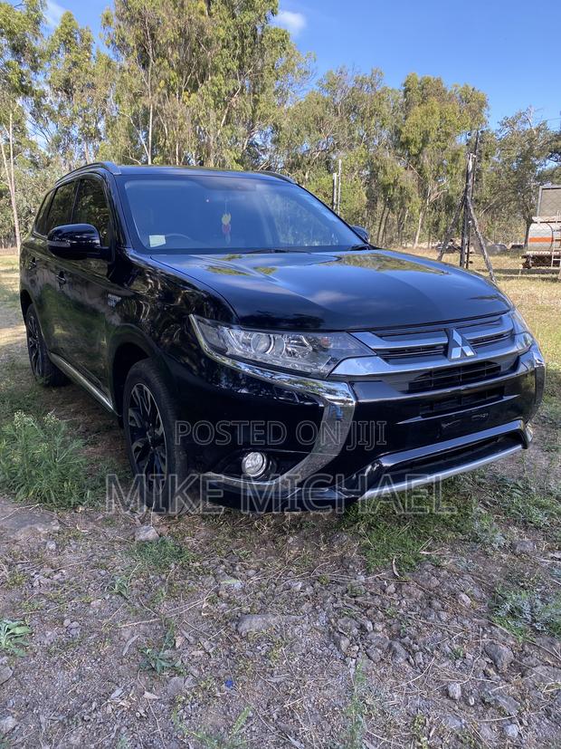 Mitsubishi Outlander 2.0 PHEV AWD 2016 Black