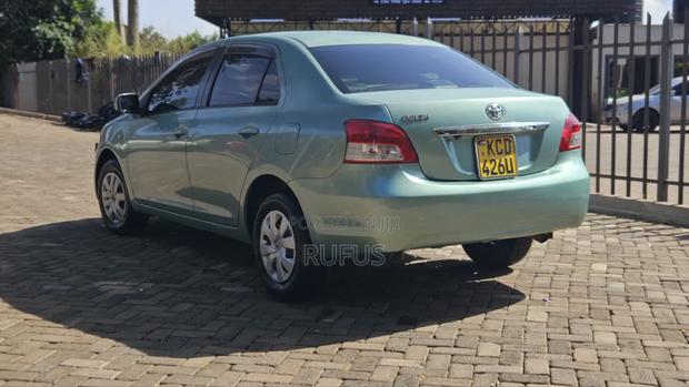 Toyota Belta 2008 Blue