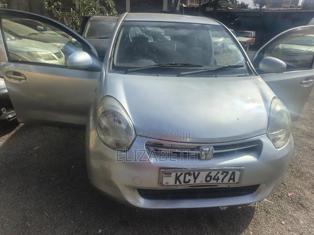 Toyota Passo 2012 Silver
