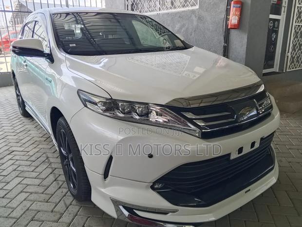 Toyota Harrier 2.5 Hybrid GR Sport 2019 White