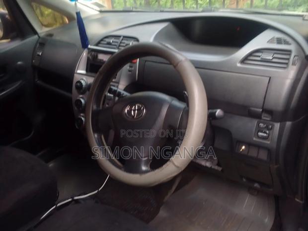 Toyota Ractis 1.5 FWD 2008 Silver