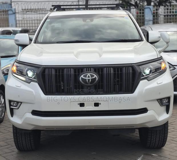 Toyota Land Cruiser Prado 2019 White