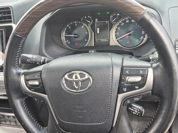 Toyota Land Cruiser Prado 2019 White