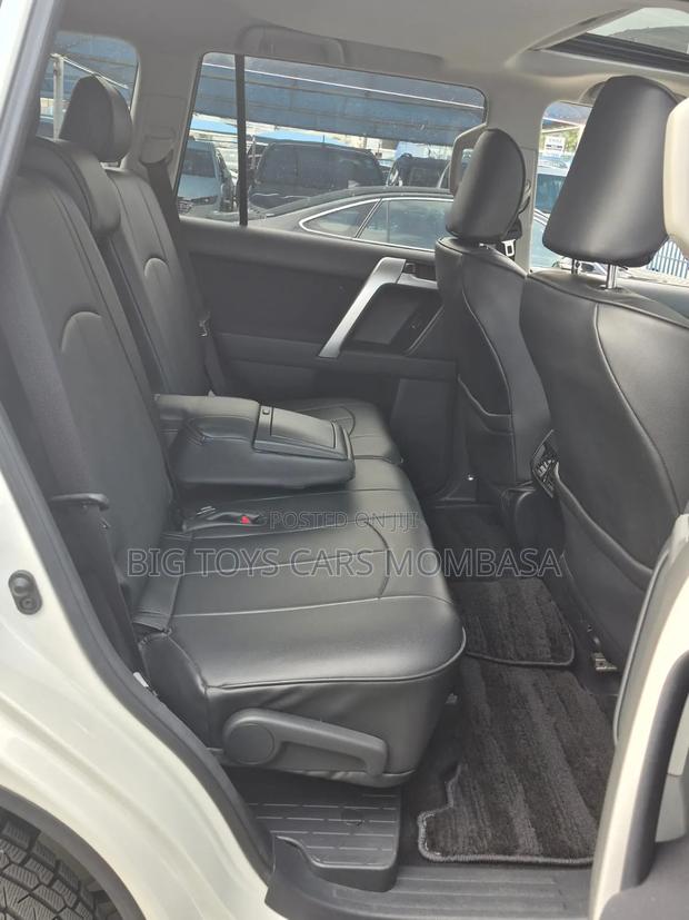 Toyota Land Cruiser Prado 2019 White