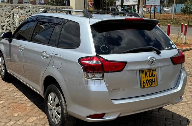 Toyota Corolla Fielder 1.5 Petrol AWD 2015 Silver