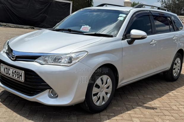 Toyota Corolla Fielder 1.5 Petrol AWD 2015 Silver