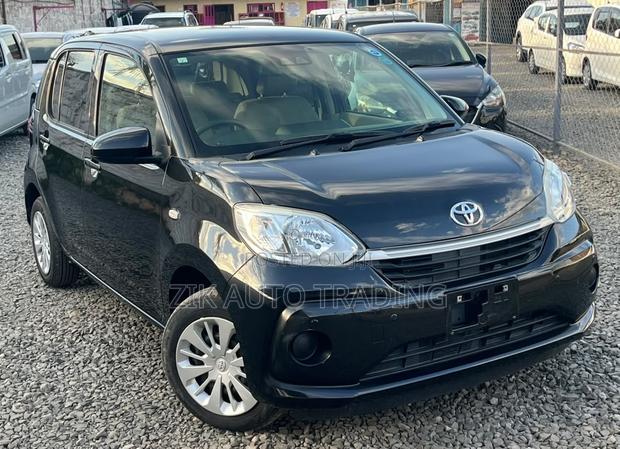 Toyota Passo 2019 Black