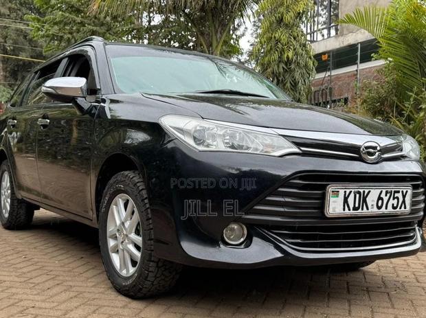 Toyota Corolla Fielder 1.5 Petrol AWD 2015 Black