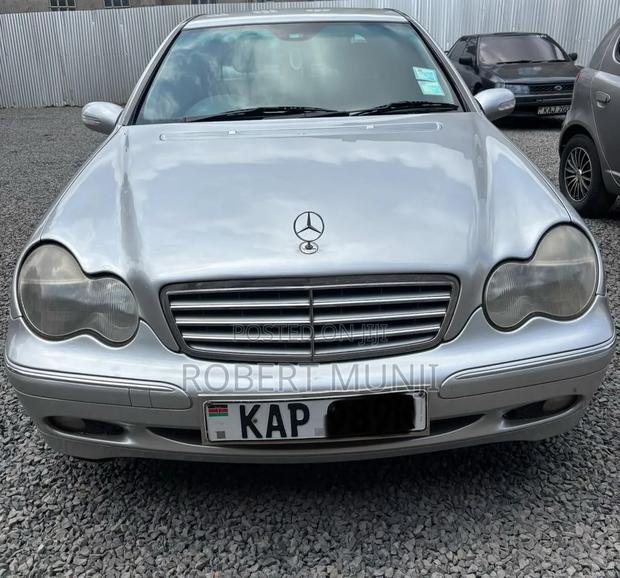 Mercedes-Benz C200 2003 Silver