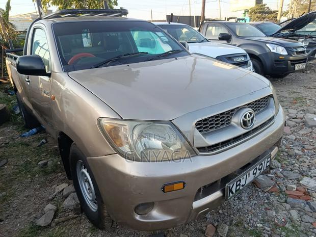 Toyota Hilux 2008 Gold