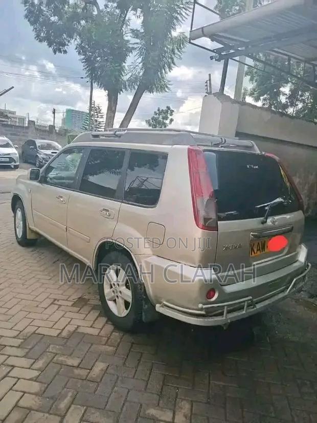 Nissan X-Trail 2.0 2006 Beige
