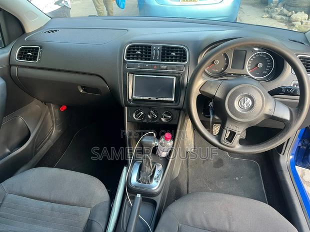 Volkswagen Polo 2010 Blue