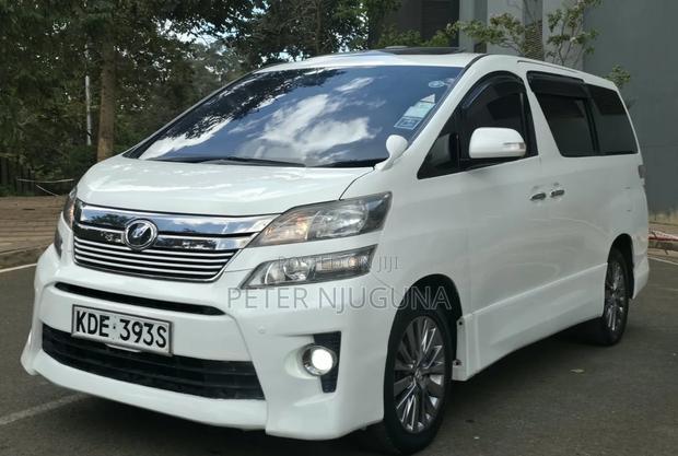 Toyota Vellfire V 2.4 FWD 7-Seater 2014 White