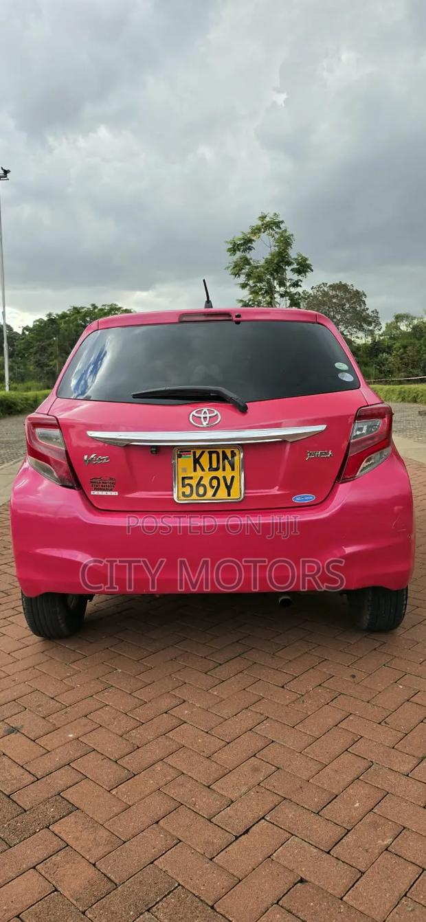 Toyota Vitz 1.3 FWD 3dr 2016 Pink