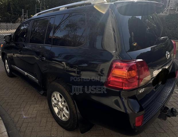 Toyota Land Cruiser 4.5 V8 DSL 2013 Black