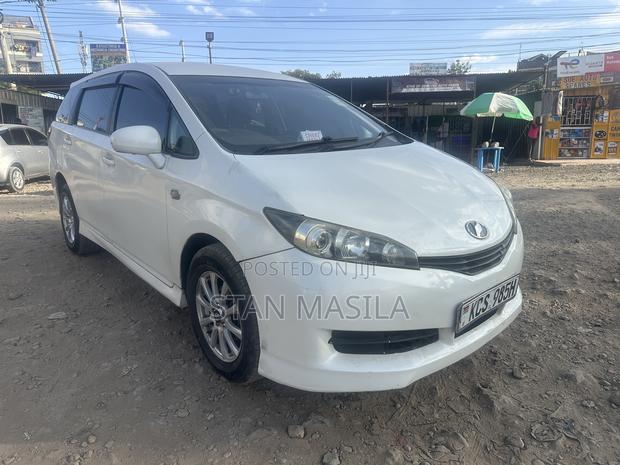 Toyota Wish 2012 White
