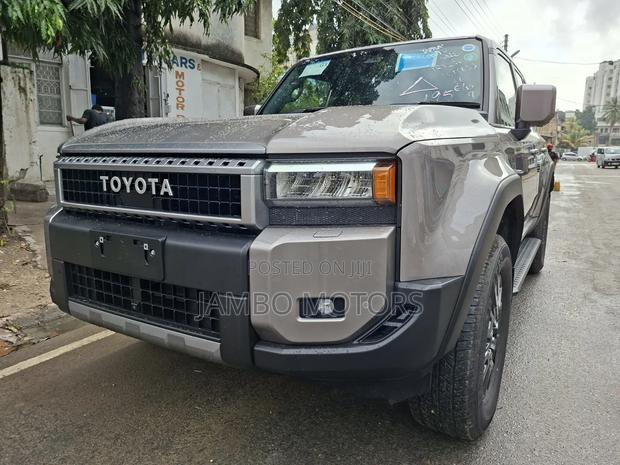 Toyota Land Cruiser Prado 2.7 2025 Gray