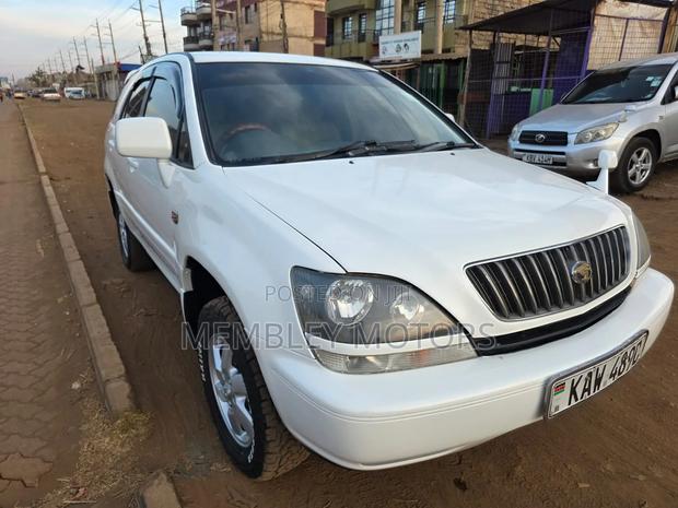 Toyota Harrier 3.0 V6 1999 White