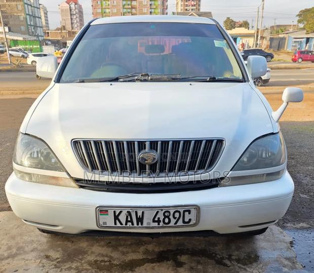 Toyota Harrier 3.0 V6 1999 White