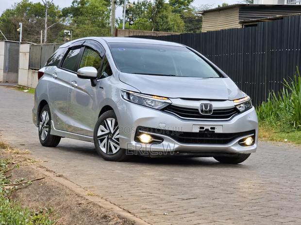 Honda Shuttle 1.5 Hybrid 2WD 2019 Gray