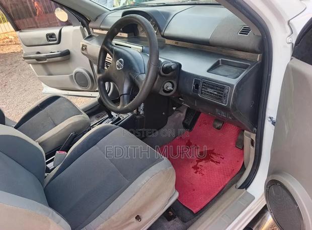 Nissan X-Trail 2003 White