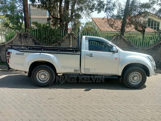 Isuzu D-MAX 2021 Silver