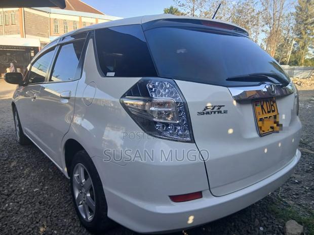 Honda Fit Shuttle 2014 Silver