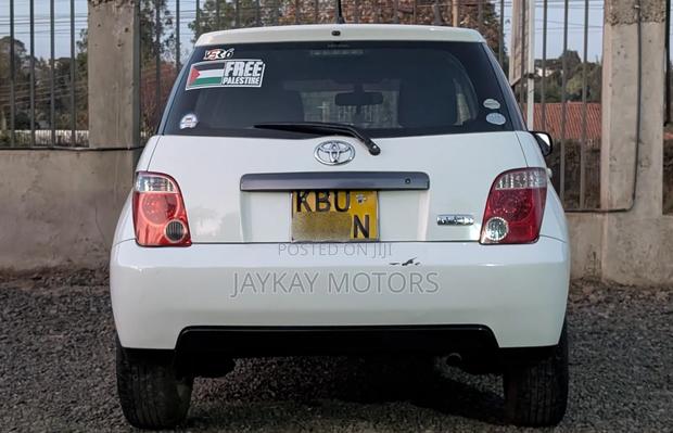 Toyota IST 2006 White